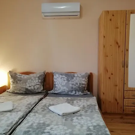 Guest house Oerveny Vendeghaz Tiszafured