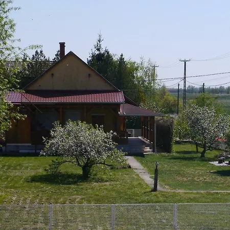 Oerveny Vendeghaz 3*