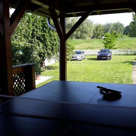 Konukevi Oerveny Vendeghaz