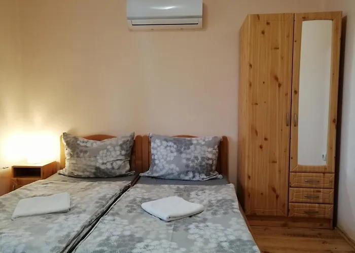 Gæstehus Oerveny Vendeghaz Tiszafüred